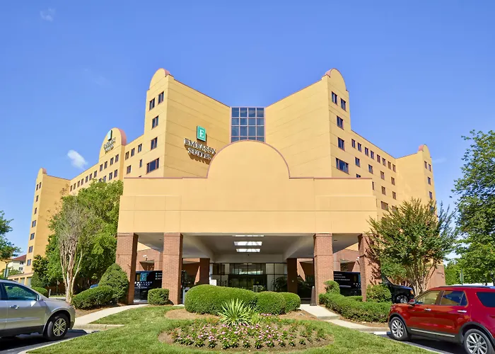 Resort: Embassy Suites Charlotte