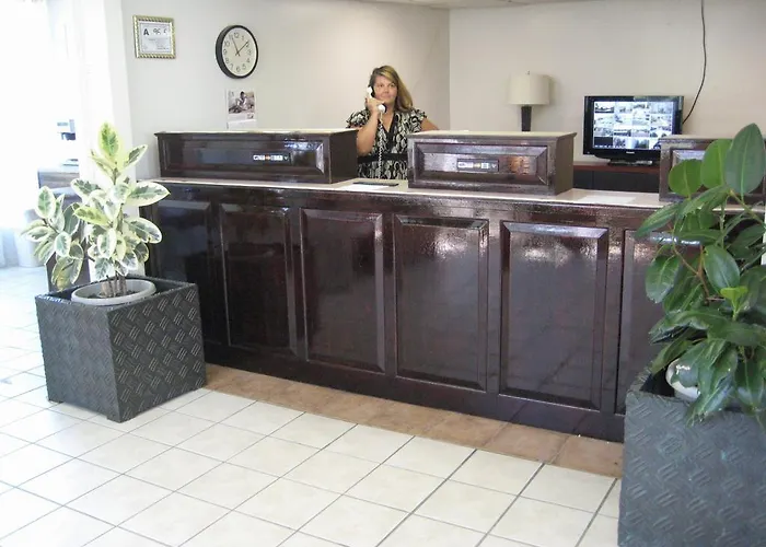 Charlotte Express Inn